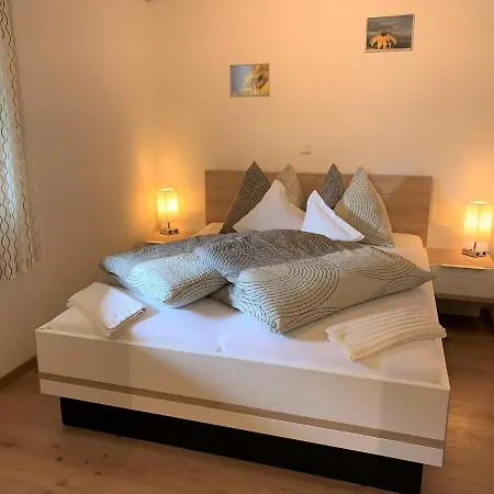 Mareinhof - Urlaub Auf Dem Apfelbauernhof * Partschins