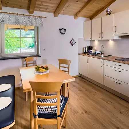 Apartment Mareinhof - Urlaub Auf Dem Apfelbauernhof Partschins